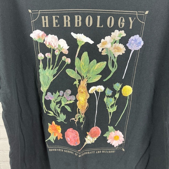 Harry Potter Wizarding World Herbology T-Shirt Size XXL - Picture 2 of 5